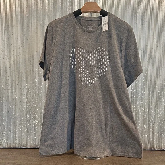 Valentines’s Lane Bryant Gray Short Sleeve Tee with Silver Heart - Picture 1 of 4